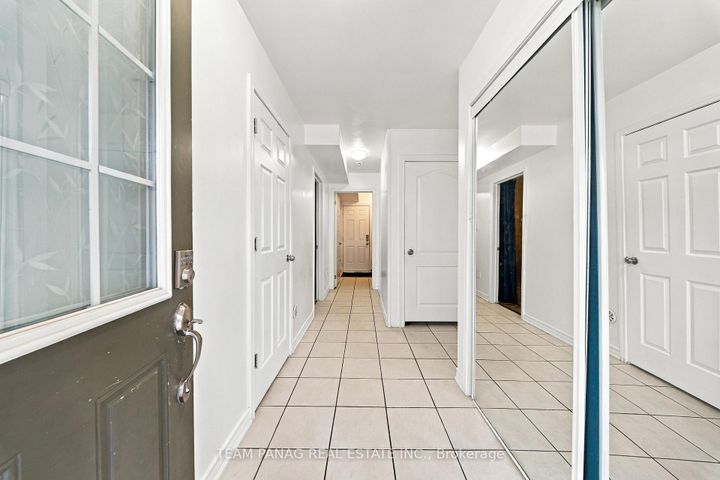 Photo 4 at 230 Remembrance Road, Northwest Brampton, Brampton