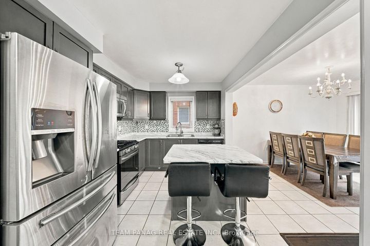Photo 9 at 230 Remembrance Road, Northwest Brampton, Brampton