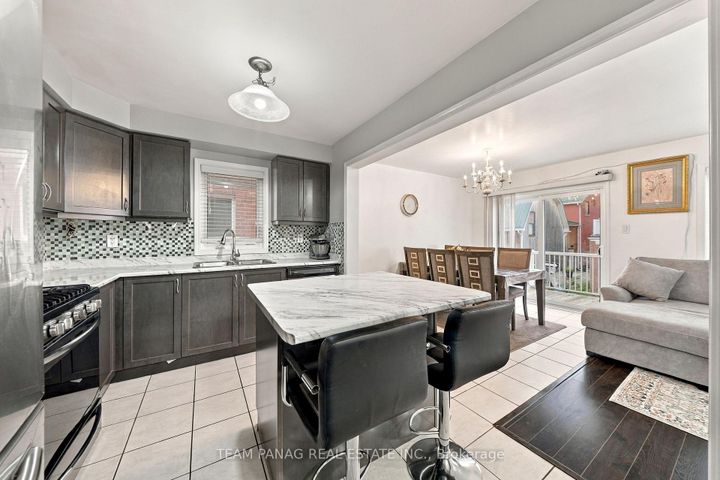 Photo 10 at 230 Remembrance Road, Northwest Brampton, Brampton