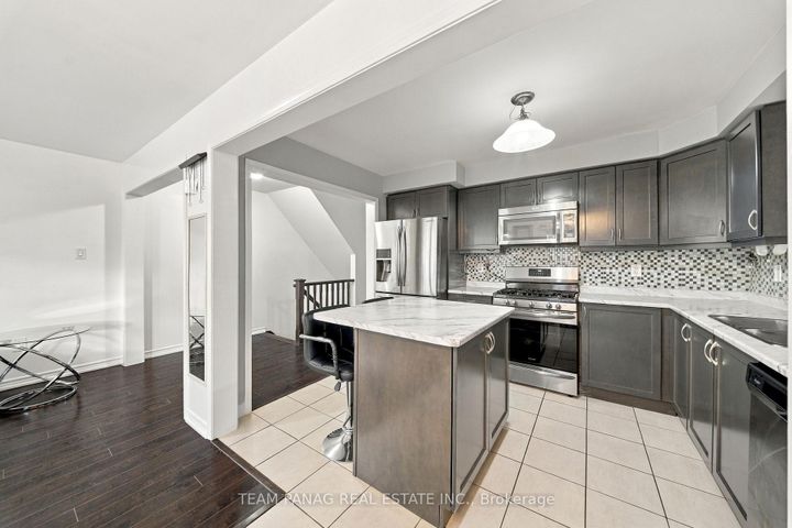 Photo 12 at 230 Remembrance Road, Northwest Brampton, Brampton