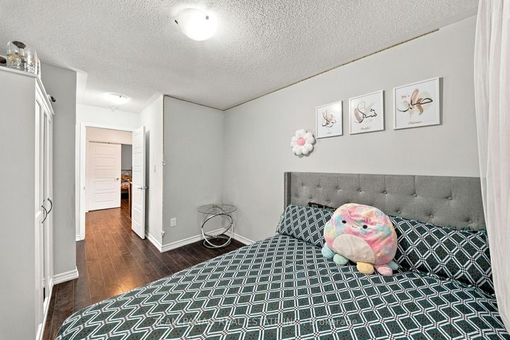 Photo 33 at 230 Remembrance Road, Northwest Brampton, Brampton