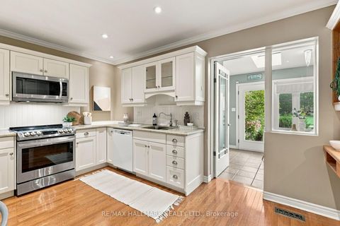 Photo 8 at 55 Waverley Road, The Beaches, Toronto