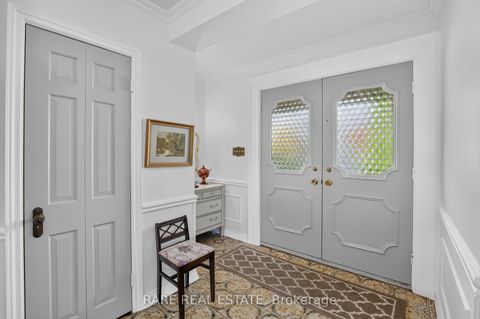 Photo 4 at 29 MALAREN Road, Maple, Vaughan