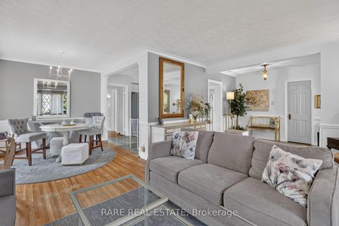 Photo 8 at 29 MALAREN Road, Maple, Vaughan