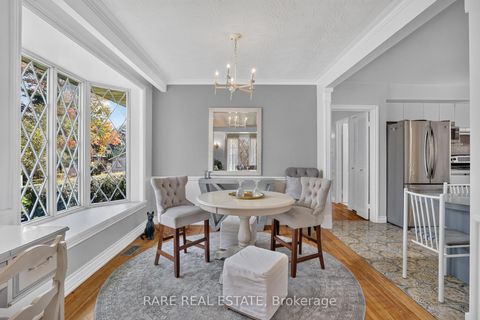 Photo 9 at 29 MALAREN Road, Maple, Vaughan