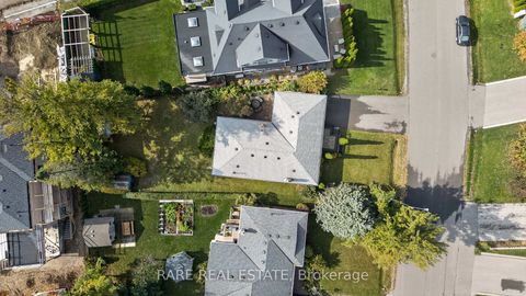Photo 31 at 29 MALAREN Road, Maple, Vaughan