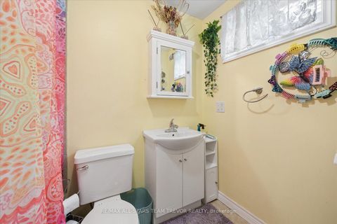 Photo 34 at 16 Evelyn Avenue, Keswick North, Georgina