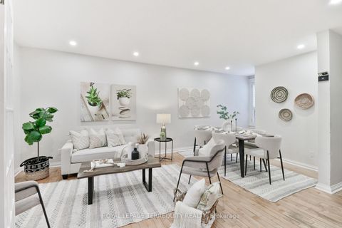 Photo 7 at 312 Kenilworth Avenue, The Beaches, Toronto