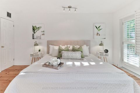 Photo 26 at 312 Kenilworth Avenue, The Beaches, Toronto