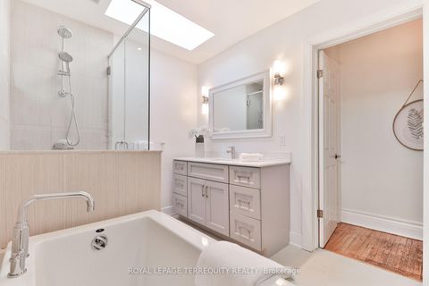 Photo 30 at 312 Kenilworth Avenue, The Beaches, Toronto