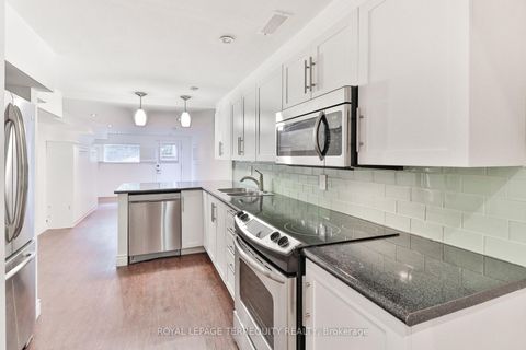 Photo 39 at 312 Kenilworth Avenue, The Beaches, Toronto