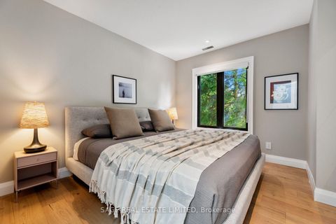 Photo 32 at 6 Westrose Avenue, Kingsway South, Toronto