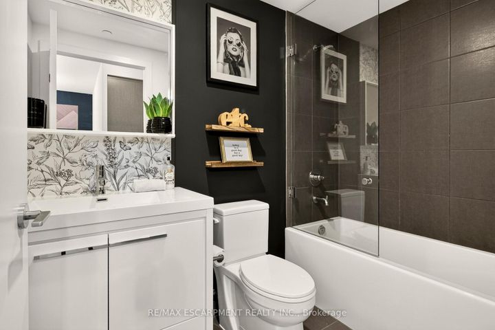Photo 13 at 812 - 212 King William Street, Beasley, Hamilton