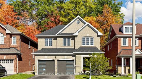 Photo 1 at 44 Canyon Hill Avenue, Westbrook, Richmond Hill