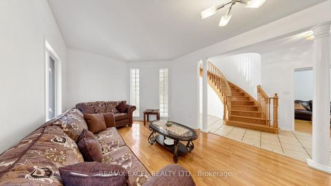 Photo 4 at 44 Canyon Hill Avenue, Westbrook, Richmond Hill