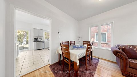 Photo 8 at 44 Canyon Hill Avenue, Westbrook, Richmond Hill