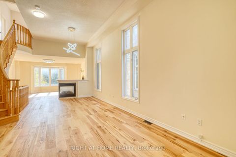 Photo 3 at 171 Maurier Boulevard, Patterson, Vaughan