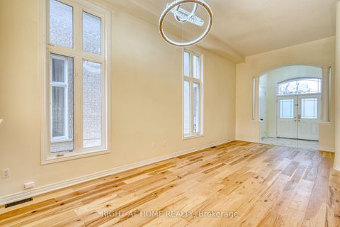 Photo 4 at 171 Maurier Boulevard, Patterson, Vaughan