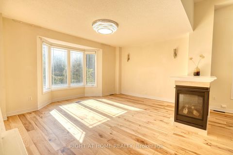 Photo 6 at 171 Maurier Boulevard, Patterson, Vaughan