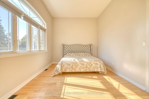 Photo 21 at 171 Maurier Boulevard, Patterson, Vaughan