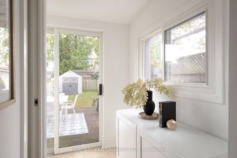 Photo 9 at 550 Milverton Boulevard, Danforth, Toronto