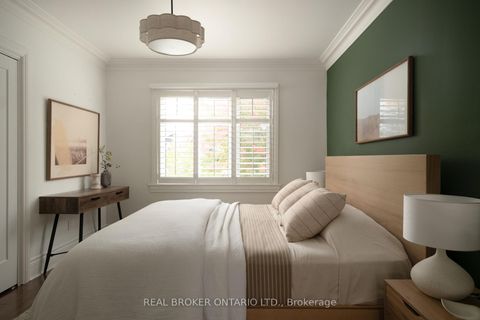 Photo 11 at 550 Milverton Boulevard, Danforth, Toronto