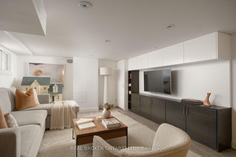 Photo 16 at 550 Milverton Boulevard, Danforth, Toronto