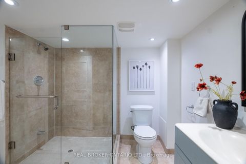 Photo 18 at 550 Milverton Boulevard, Danforth, Toronto