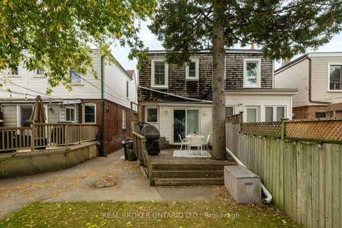 Photo 20 at 550 Milverton Boulevard, Danforth, Toronto