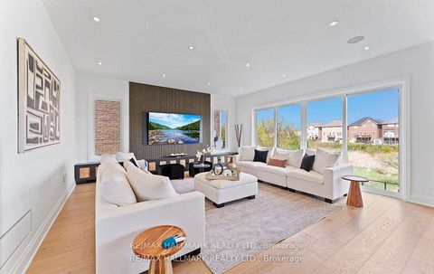 Photo 7 at 88 Cosford Street, Bayview Northeast, Aurora