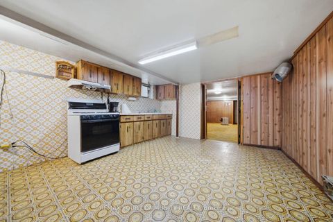 Photo 5 at 279 McRoberts Avenue, Fairbank, Toronto