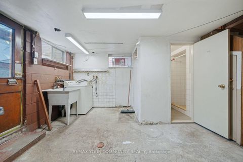 Photo 8 at 279 McRoberts Avenue, Fairbank, Toronto