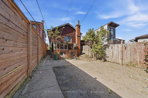 Photo 10 at 279 McRoberts Avenue, Fairbank, Toronto