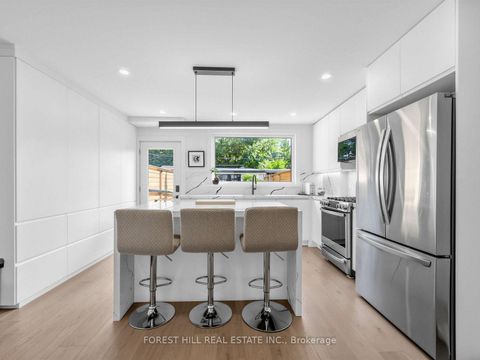 Photo 8 at 87 Palmerston Avenue, Bellwoods, Toronto