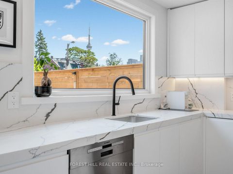 Photo 12 at 87 Palmerston Avenue, Bellwoods, Toronto