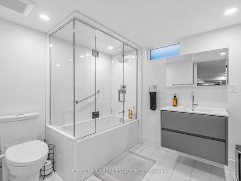 Photo 16 at 87 Palmerston Avenue, Bellwoods, Toronto
