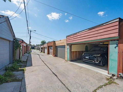 Photo 32 at 87 Palmerston Avenue, Bellwoods, Toronto