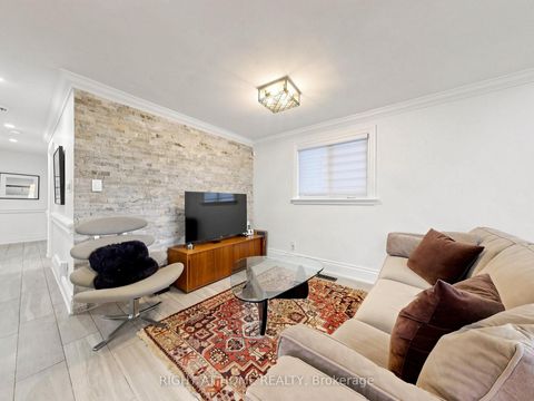 Photo 6 at 497 Northcliffe Boulevard, Oakwood Village, Toronto