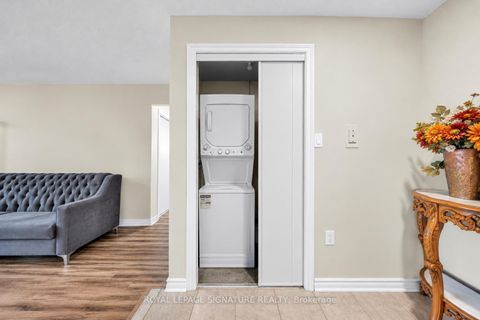 Photo 13 at 402 - 5 Frith Road, Jane Heights, Toronto