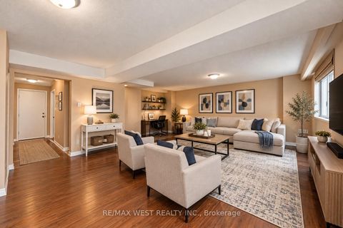 Photo 19 at 2 Ackrow Court, West Deane, Toronto