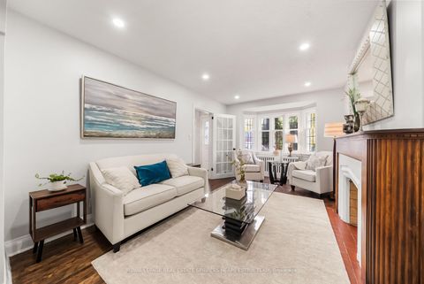 Photo 2 at 770 Eglinton Avenue E, Leaside, Toronto