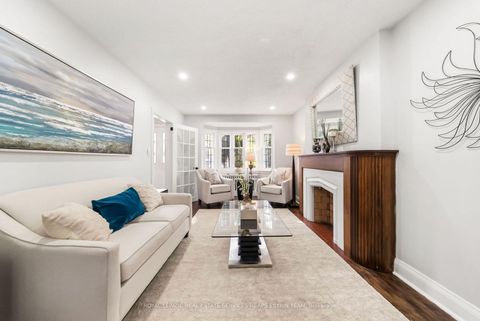 Photo 3 at 770 Eglinton Avenue E, Leaside, Toronto