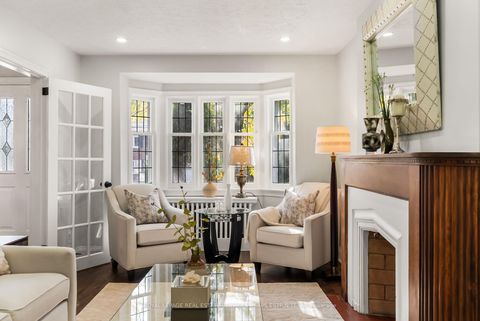 Photo 4 at 770 Eglinton Avenue E, Leaside, Toronto