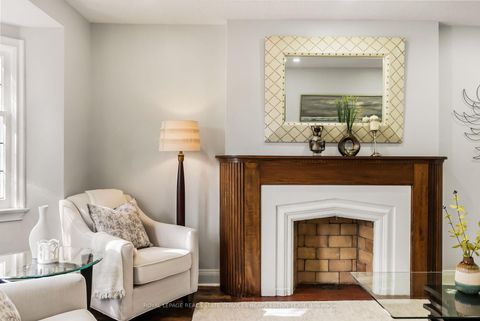 Photo 6 at 770 Eglinton Avenue E, Leaside, Toronto