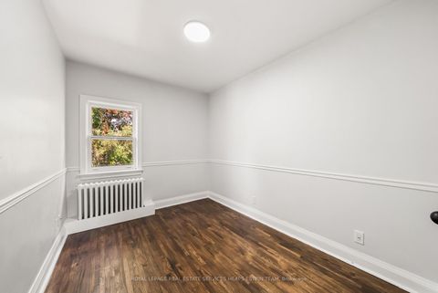 Photo 19 at 770 Eglinton Avenue E, Leaside, Toronto
