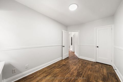 Photo 22 at 770 Eglinton Avenue E, Leaside, Toronto