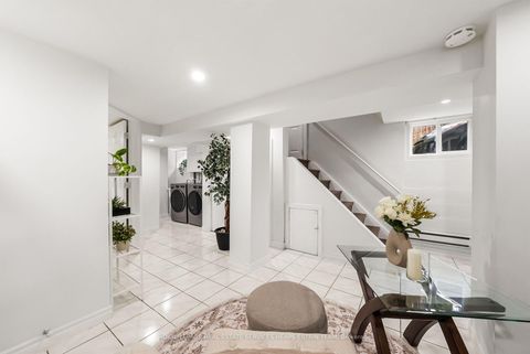 Photo 25 at 770 Eglinton Avenue E, Leaside, Toronto