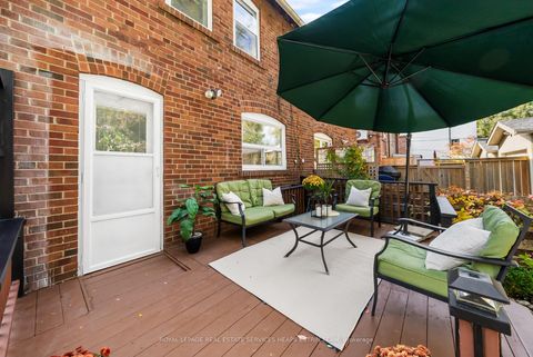Photo 32 at 770 Eglinton Avenue E, Leaside, Toronto
