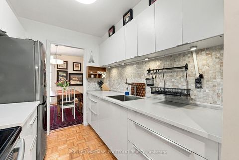 Photo 11 at 108 - 100 Coe Hill Drive, Swansea, Toronto