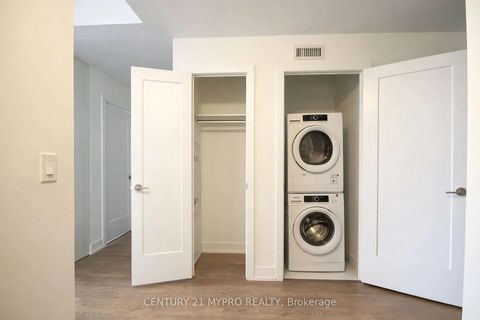 Photo 13 at 2234 - 5 Mabelle Avenue, City Centre West, Toronto